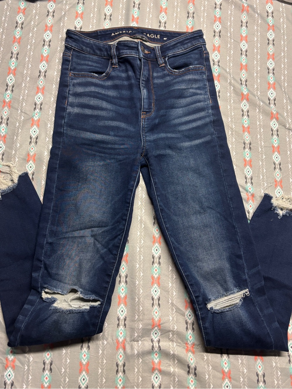 ⚛️American Eagle Outfitters Dark Blue Ripped Skinny Jeans